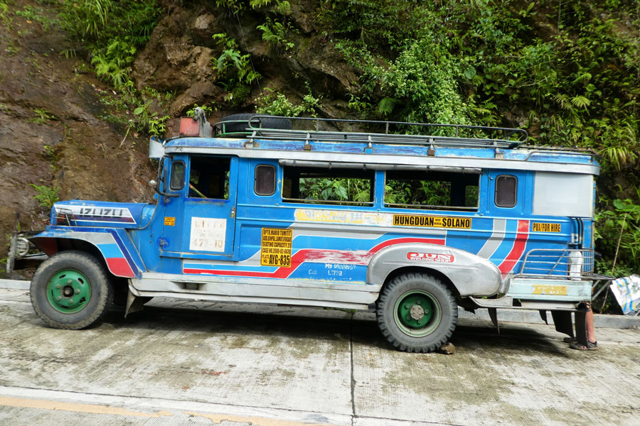 Un Jeepney classique à Banaue pour relier les villages des montagnes