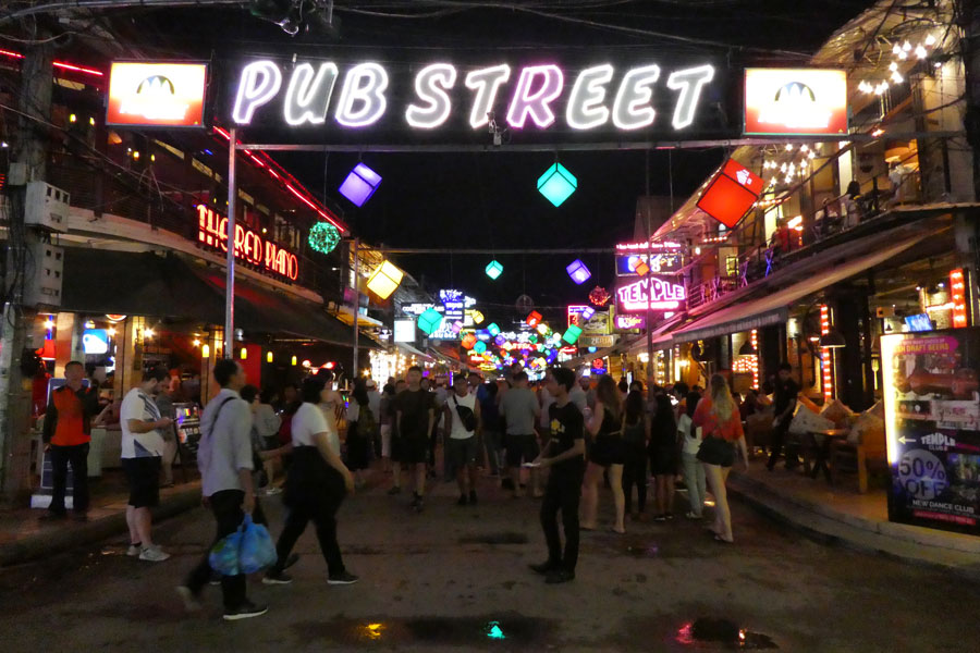 La Pub Street